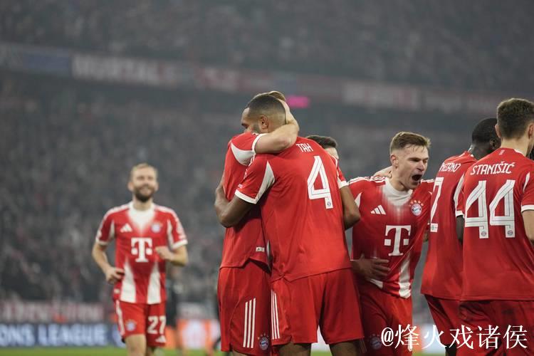 17岁新星创历史，1.3亿巨星助攻，拜仁3-1大胜