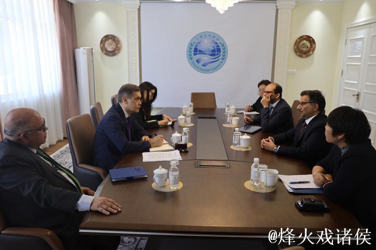 纽卡斯尔继续追求埃基蒂克,今日将展开新一轮谈判 纽卡斯尔继续追求埃基蒂克,今日将展开新一轮谈判